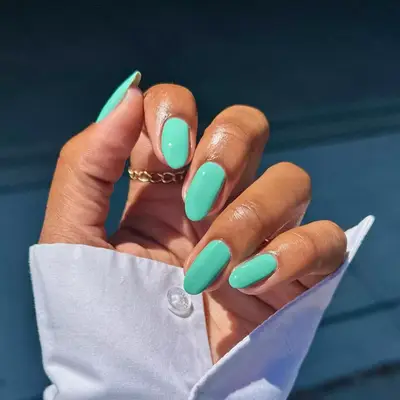 Tiffany blue manicure