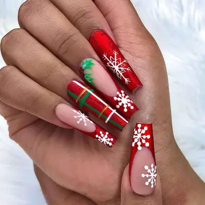 A wrapping-paper inspired red and green manicure