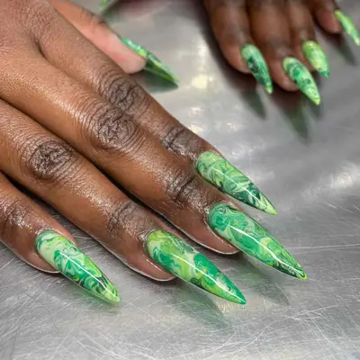 marbled pistachio green nails