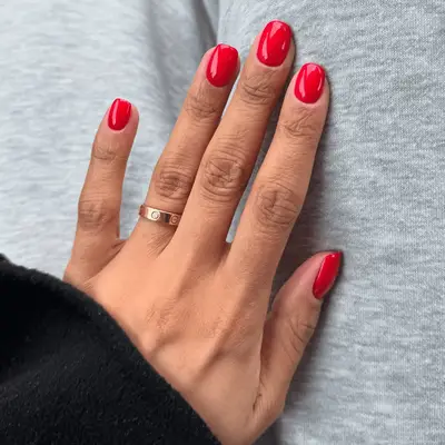 short red nails