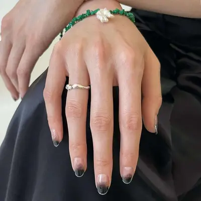 Black Grunge Ombre Nails