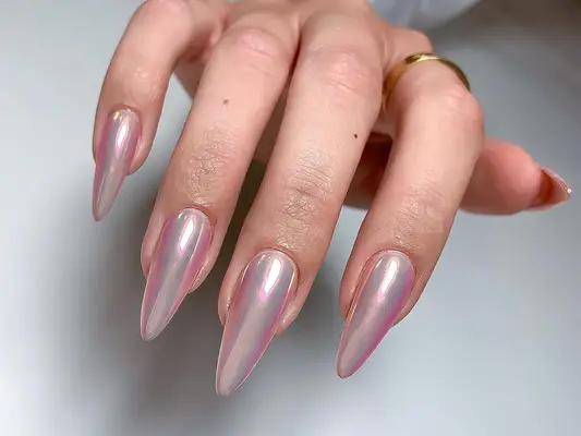 Was ist eine Solarmaniküre? Nagelkünstler erklären die Technik