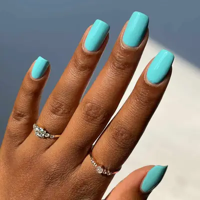 A solid Tiffany blue manicure