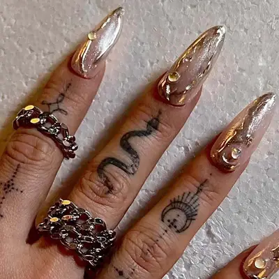 a shimmery oyster mani