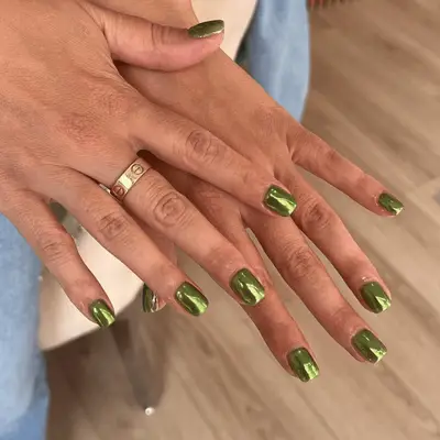 short metallic green chrome nails