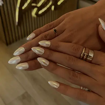 pearlescent white chrome nails