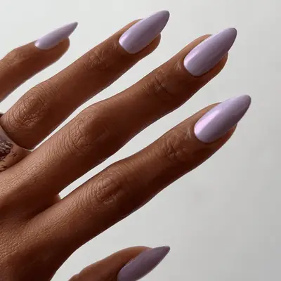 soft lilac chrome nails