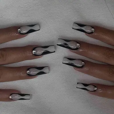 Wavy black and white