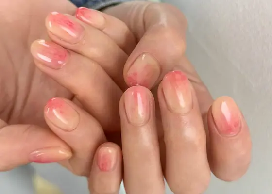 Denne koreanske negletrend tager frugtagtige sommermanikyr til det næste niveau