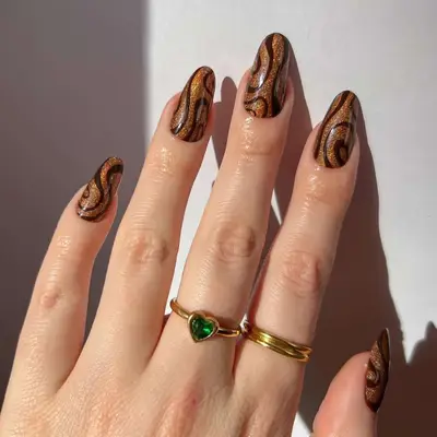 Chocolate Caramel Swirl Nails - MYM Beauty Caramel Nail Ideas