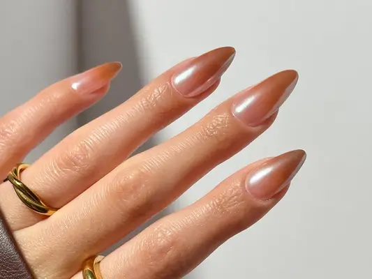 Paznokcie karmelowe są takie słodkie - po 16 naszych ulubionych