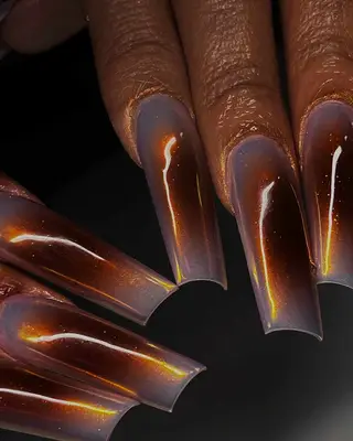 molten aura chrome nails