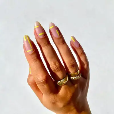 Plain manicure with neon line design