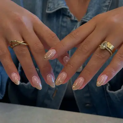 Gold ombre glitter nails 