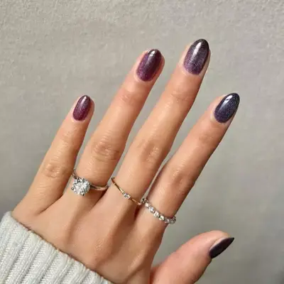 Gray-purple manicure.