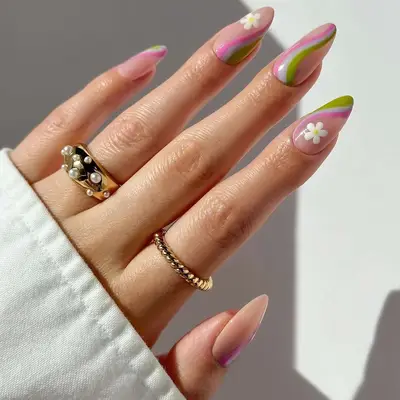 Blue ocean-inspired manicure in almond shape