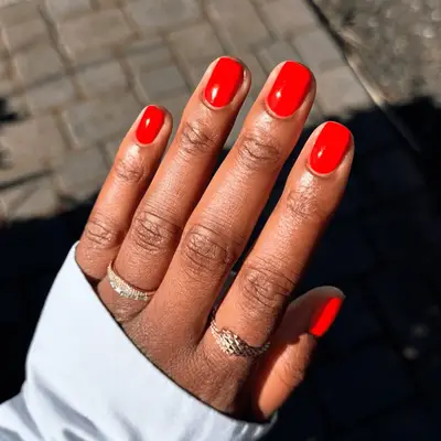 Short red nails