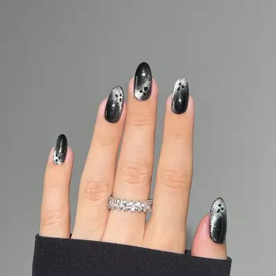 Velvet Ghost Nails - MYM Beauty Halloween Nail Ideas