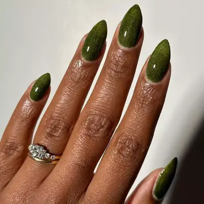 algae nails