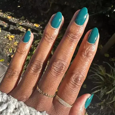 Blue green nails