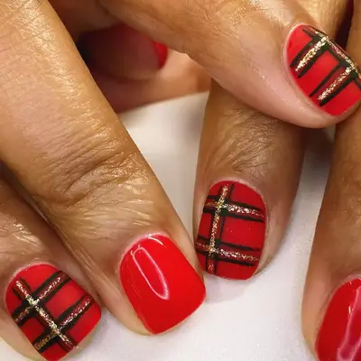 Short Black, Red, and Gold Plaid Nails