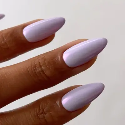 Holographic Lilac Chrome Mani - MYM Beauty Chrome Nail Ideas for April 