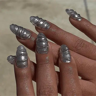 Iridescent Lilac Aura Nails - MYM Beauty Chrome Nail Ideas for April 