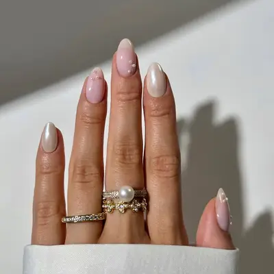 White Chrome Pearl Nails - MYM Beauty Chrome Nail Ideas for April 