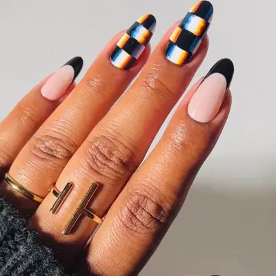Trippy checkered nails with rainbow colors