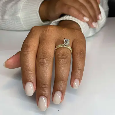 Round sheer natural-looking nails