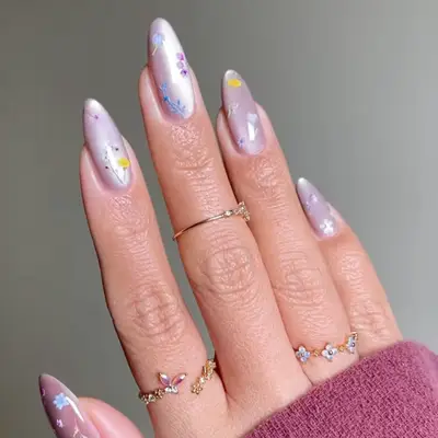 Dusty Pale Pink Floating Floral Velvet Nails - MYM Beauty Velvet Nail Ideas for Spring 
