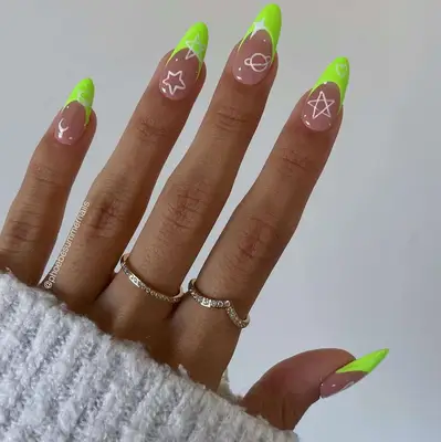 glow in the dark green french nails 