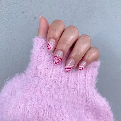 magenta manicure
