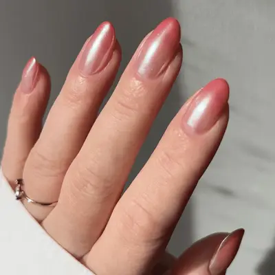 Pink OmbrÃ© Nails Dewy