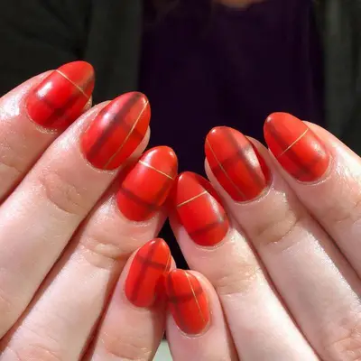Red and gold plaid nails