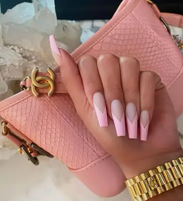 Matte pink coffin nails
