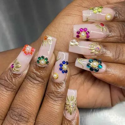 nails with rhinestone 3d flowers