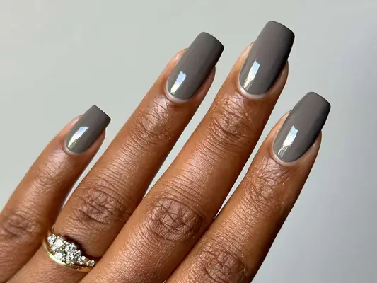 10 colores de esmalte de uñas de tendencia para octubre, desde chocolate hasta cobre