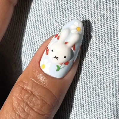 15 ideas de arte de uñas de conejito para una manicura de Coquette-Meets-Easter