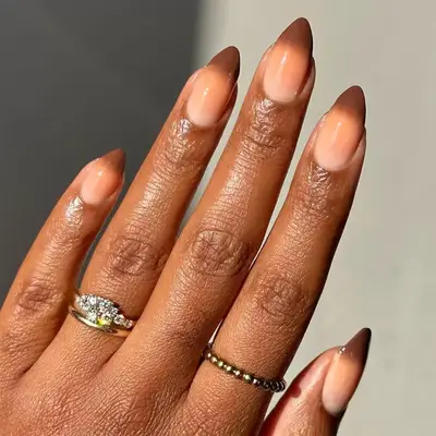Brown Ombré manicure