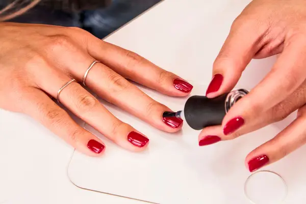 Madam Glam Soak-Off Gel Polish