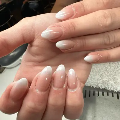 OmbrÃ© French manicure