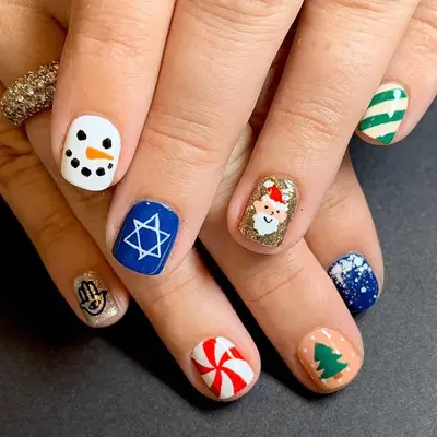 Universal Holiday Nails - MYM Beauty Short Holiday Nails 