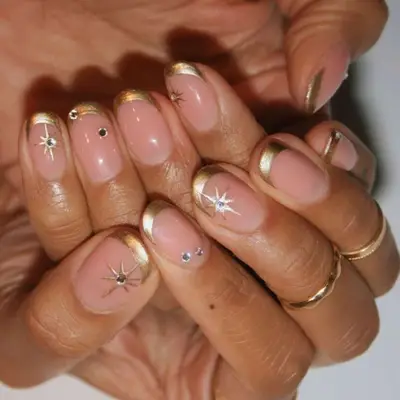 Christmas Star Gold French Manicure - MYM Beauty Short Christmas Nails 