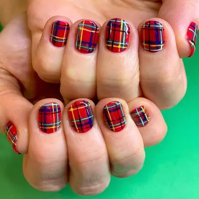 Festive Plaid Nails - MYM Beauty Short Christmas Nails 
