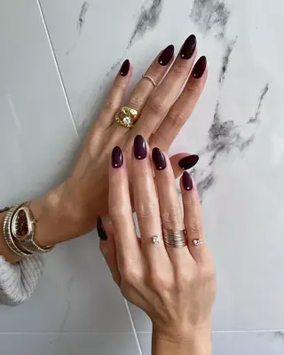 Cherry mocha nails. 