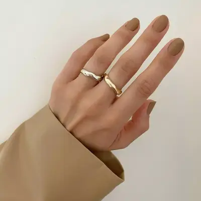 Short matte tan nails