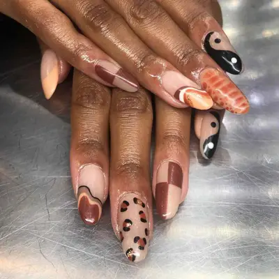 Neutral black and brown checker nails