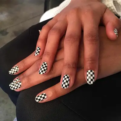 Checkerboard nail design
