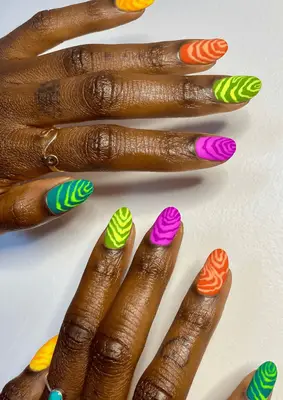 Marbled acrylic nails